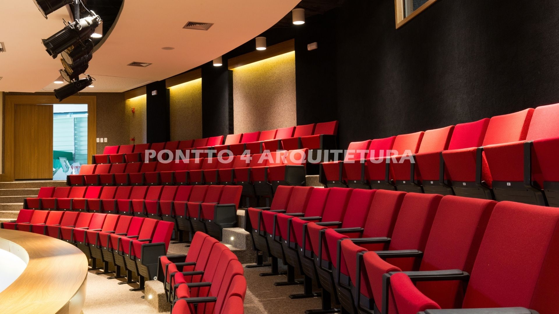 TEATRO_PALCO_PLATEIA.jpg